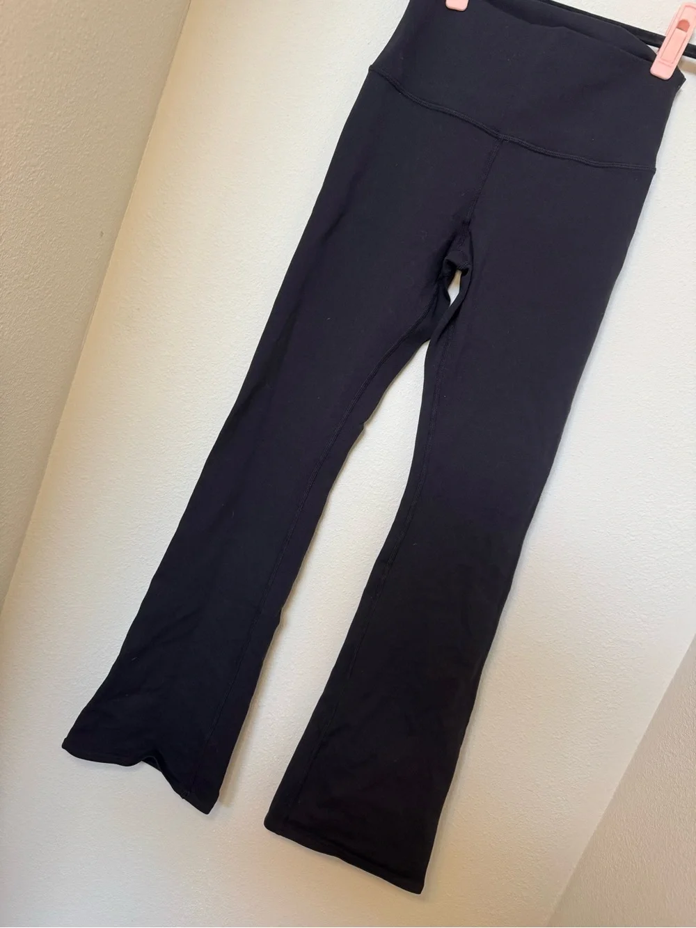Alo Yoga Airbrush High-Waist Bootcut Leggings in black